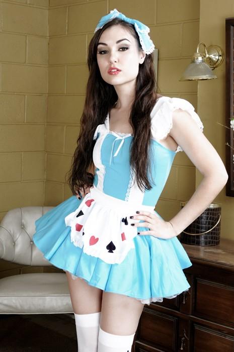 Alice In Wonderland Latex Porn - Clatto Verata Â» Sasha Grey Stars in Porn Adaptation of ...