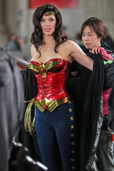 Wonder Woman' action shots: Adrianne Palicki gets new costume -- PHOTOS