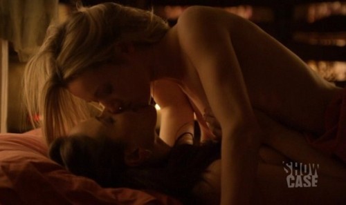 Anna-Silk-Lesbian-Kiss