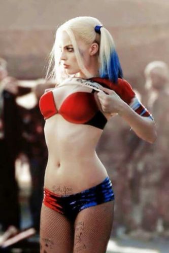 Margot Robbie Suicide Squad Porn - Clatto Verata Â» Uh-oh! Margot Robbie Sans Booty Shorts in 'The Suicide Squad'  Remake! - The Blog of the Dead